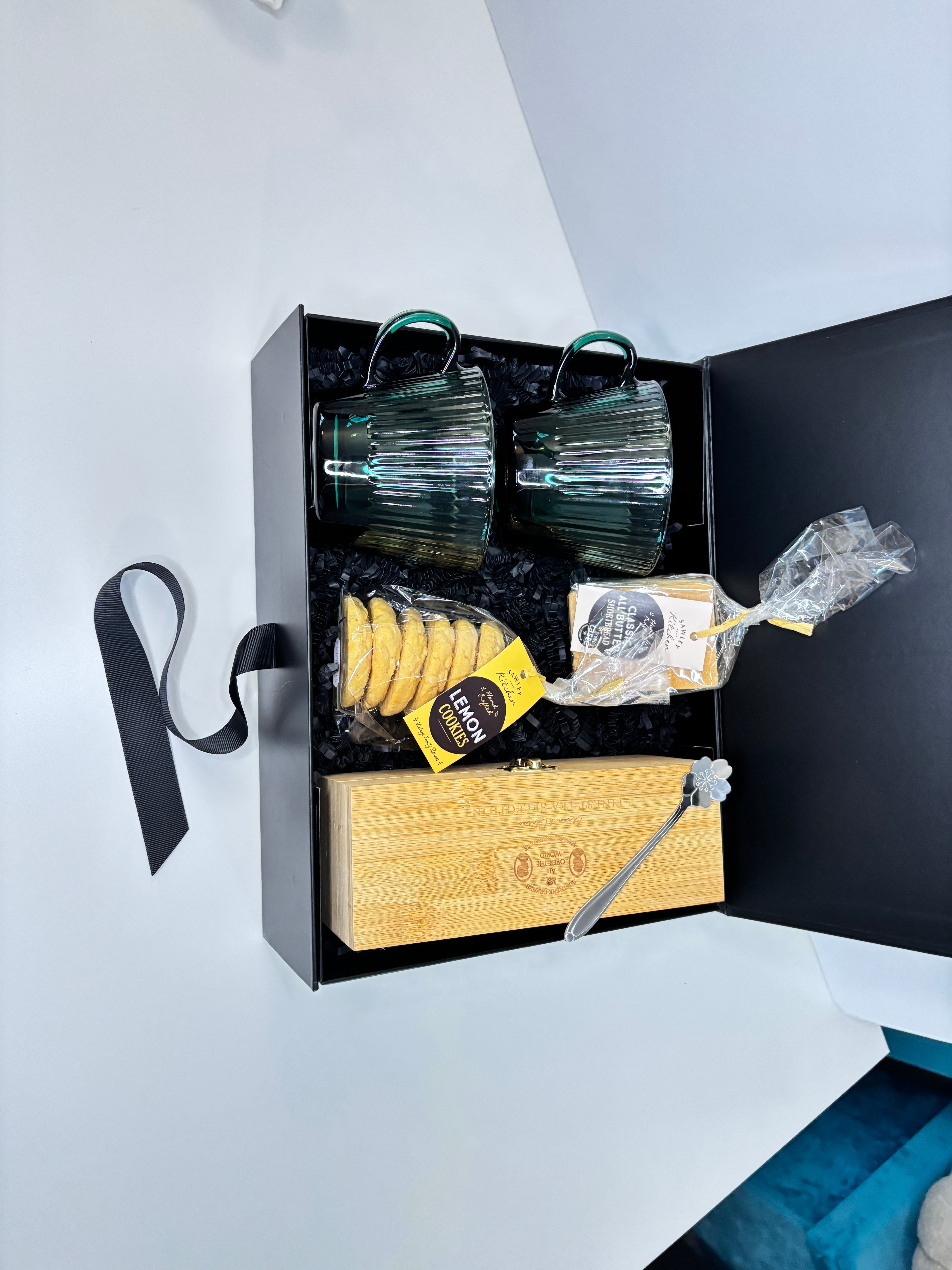 The Tea Lover's Indulgence Box